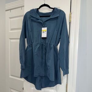 Blue Nike women’s jacket (Size S; NWT)